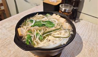 咏乡园过桥米线：一场舌尖上的多元美味盛宴