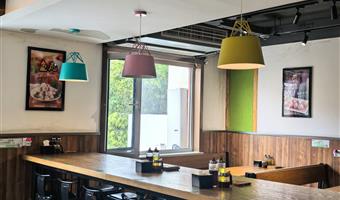 咏乡园过桥米线招商加盟：匠心熬制好汤底，诚邀共创餐饮新商机